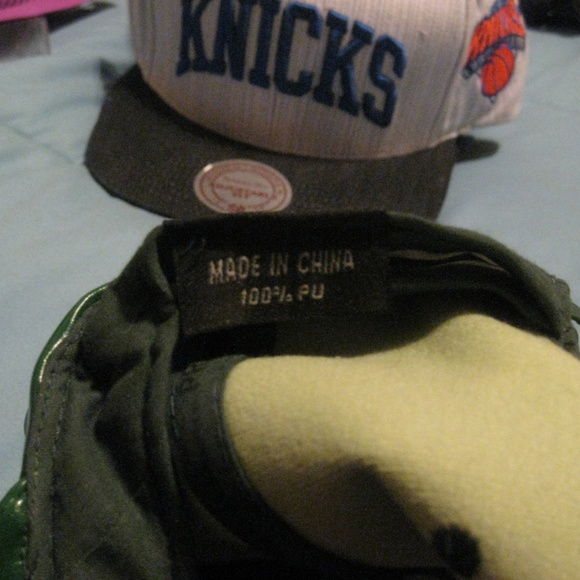 NEW - Picture 3 of 3